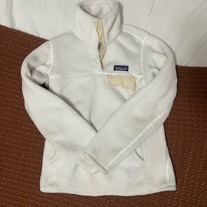 Patagonia Cream Fleece with Beige Accents
